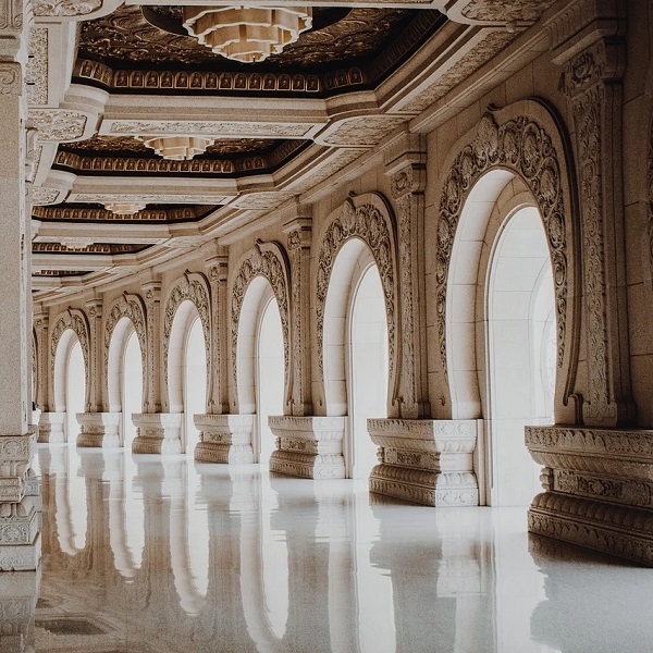 galerie avec plusieurs ouvertures